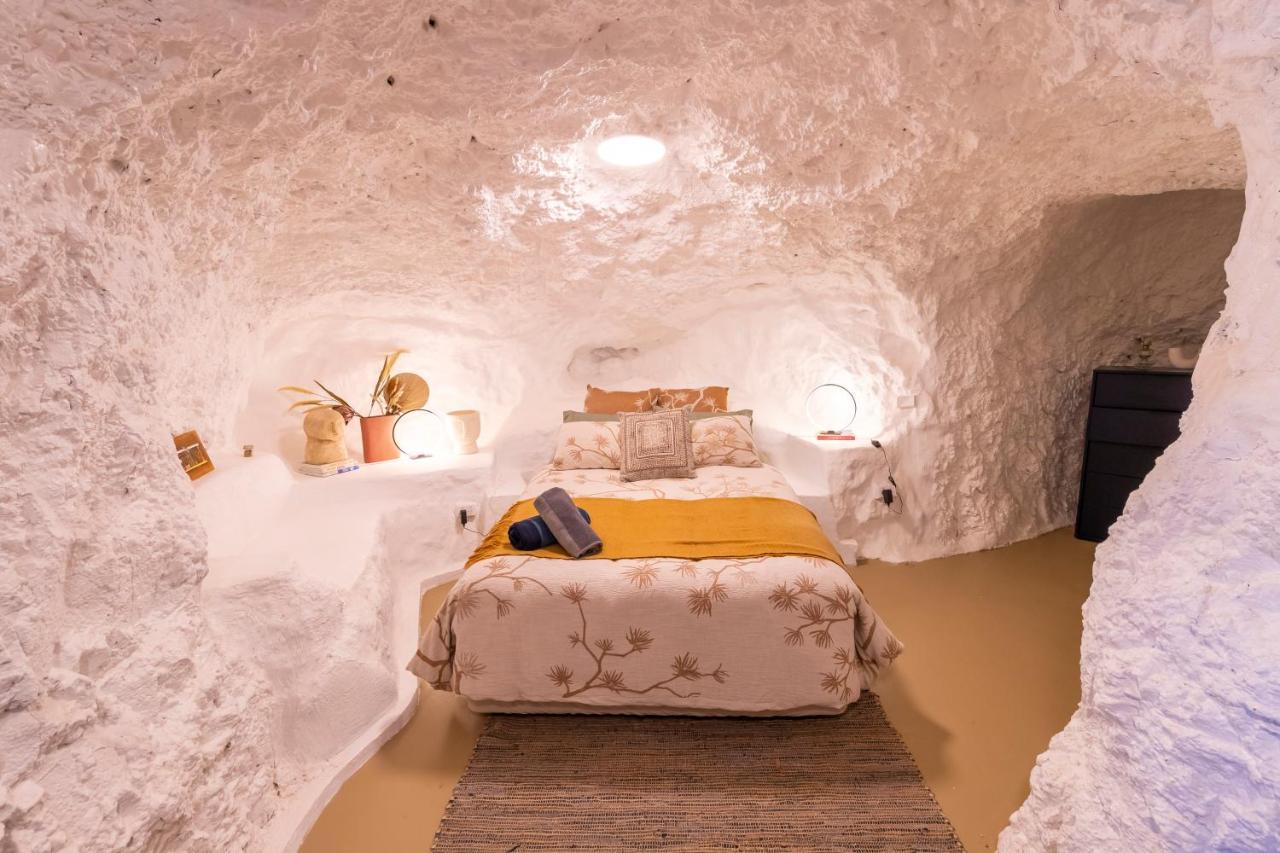 White Cliffs Accommodation -Daybreak Dugout - Unique Cave House Exterior foto